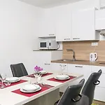 Apartament Meloria *
