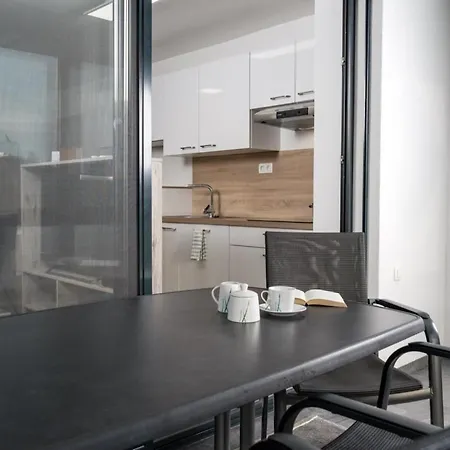 Meloria Apartment *